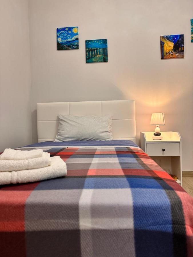 Holidays Apartment Cagliari Bagian luar foto
