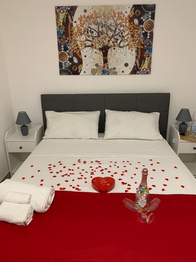 Holidays Apartment Cagliari Bagian luar foto