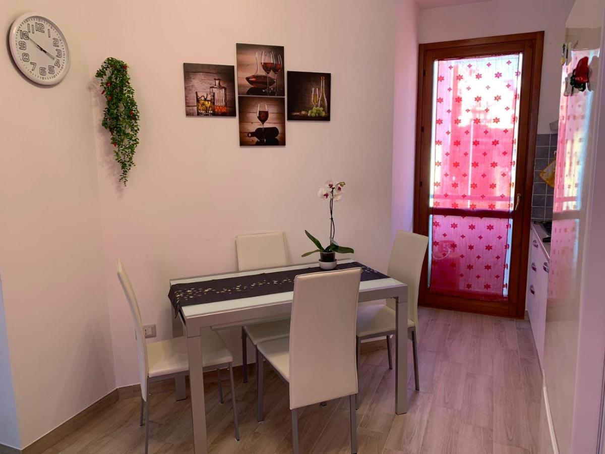 Holidays Apartment Cagliari Bagian luar foto